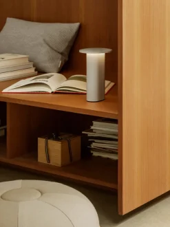Solae Portable batterilampe / bordlampe, varm grå