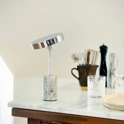 Starlight LED batteri- / bordlampe, grå marmor/krom