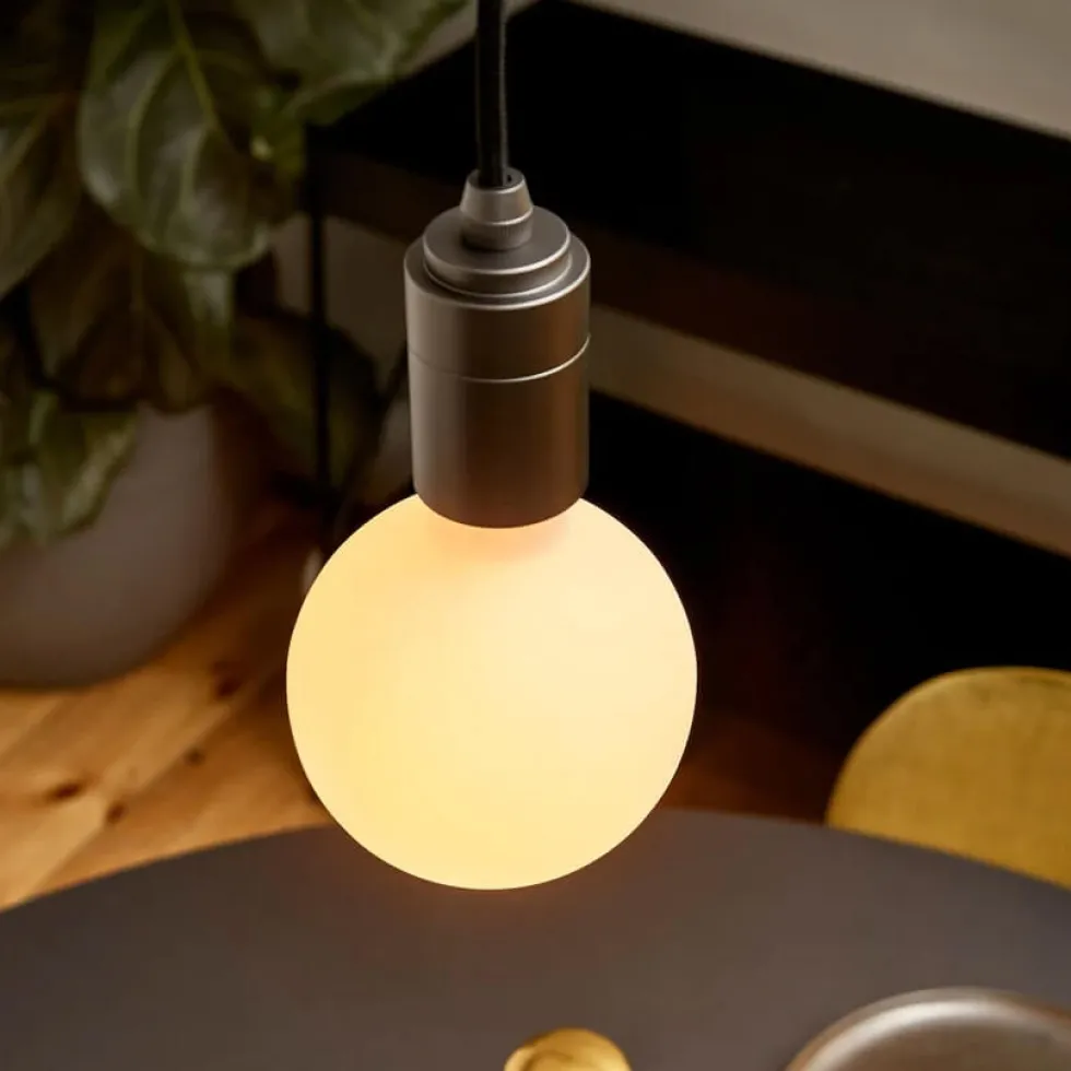 Tala Sphere I E27 4W LED pære (dim-to-warm), mat hvid