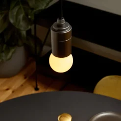 Tala Sphere I E14 4W LED pære (dim-to-warm), mat hvid
