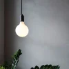Tala Sphere II E27 6W LED pære (dim-to-warm), mat hvid