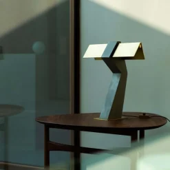 TAU bordlampe, messing