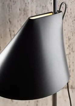 Yuh bordlampe, sort
